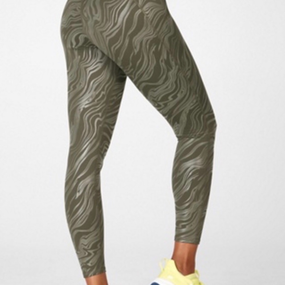 🔥🔥HOST PIC🔥🔥High-Waisted Printed PowerHold 7/8 - Picture 2 of 12